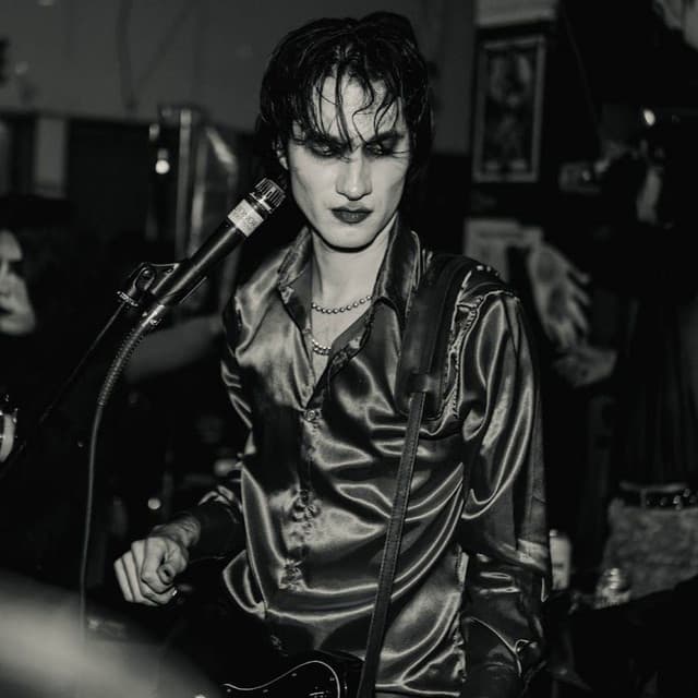 Leonora Post Punk